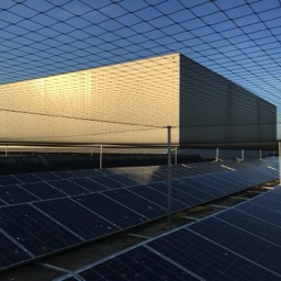 Meeuwenwerende netten Croky Mouscron, Roger et Roger Mouscron Vlamvertragende anti meeuwennetten